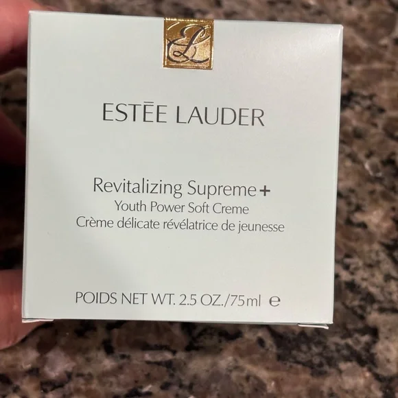 Estee Lauder Revitalizing Supreme+ Youth Power Soft Creme - Cream - Picture 1 of 5